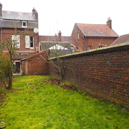 Elegant Bourgeoise Style House With Garden *